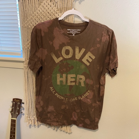 Mother Earth t shirt - Picture 1 of 4